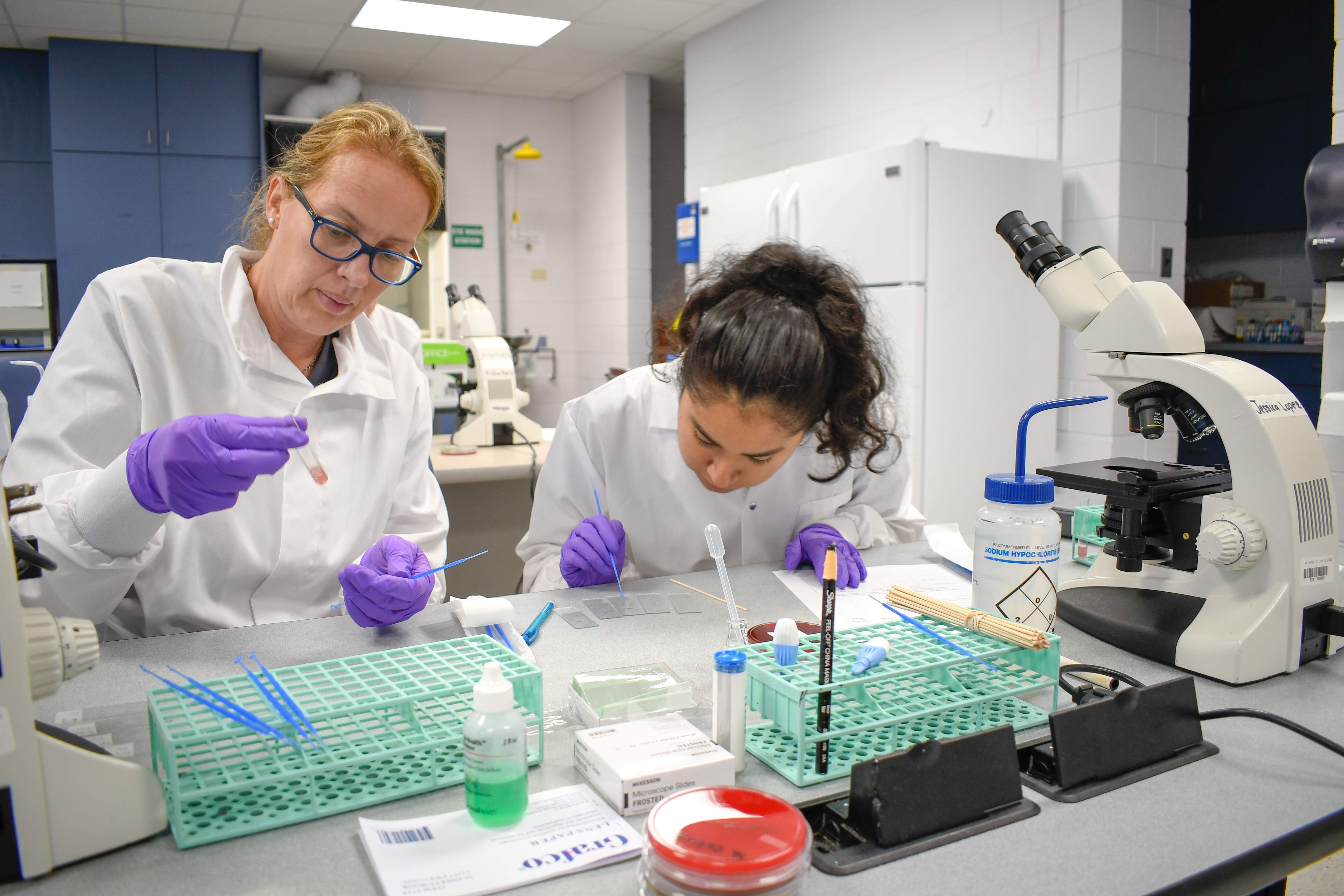 students in medical technology lab